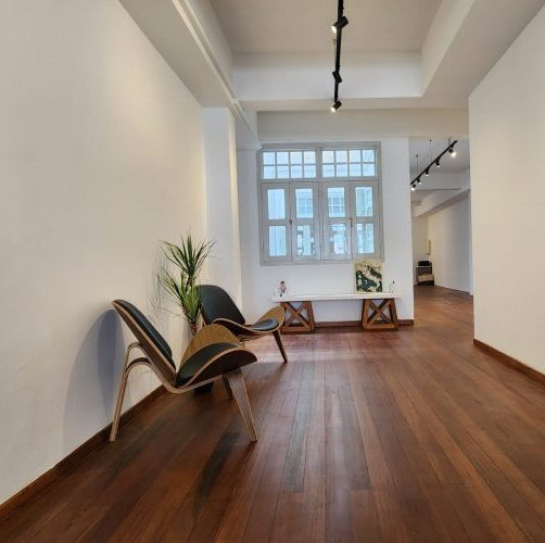 office on tras street for rent
